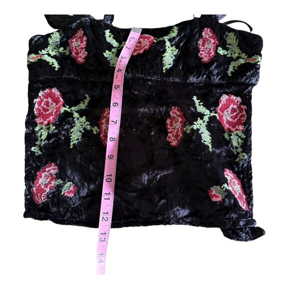 Urban Outfitters Kimchi Blue Jana Velvet Embroidered Top Romantic Streetwear S - Picture 10 of 12
